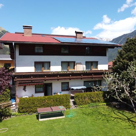 Gaestehaus Wolf Elbigenalp Bagian luar foto