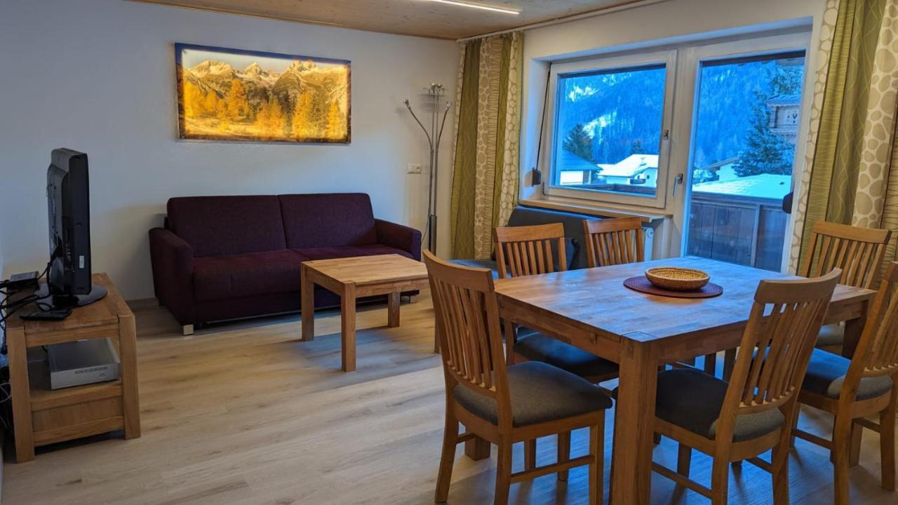 Gaestehaus Wolf Elbigenalp Bagian luar foto